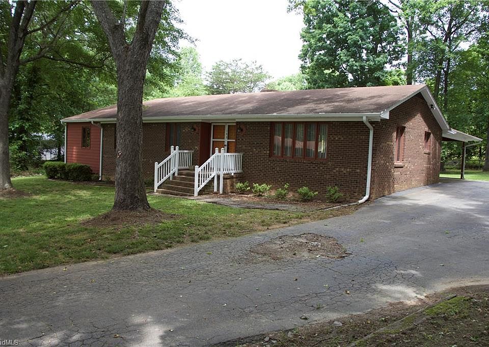 1st image of 143 Jett Dr