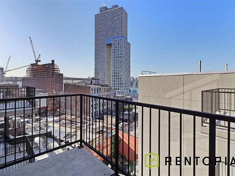 74 N 1st St #3G — Photo 4