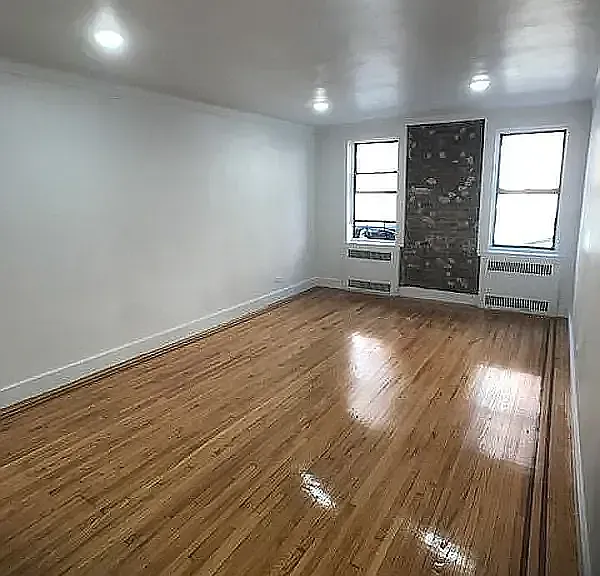 1609 Ocean Ave #2B — Photo 2