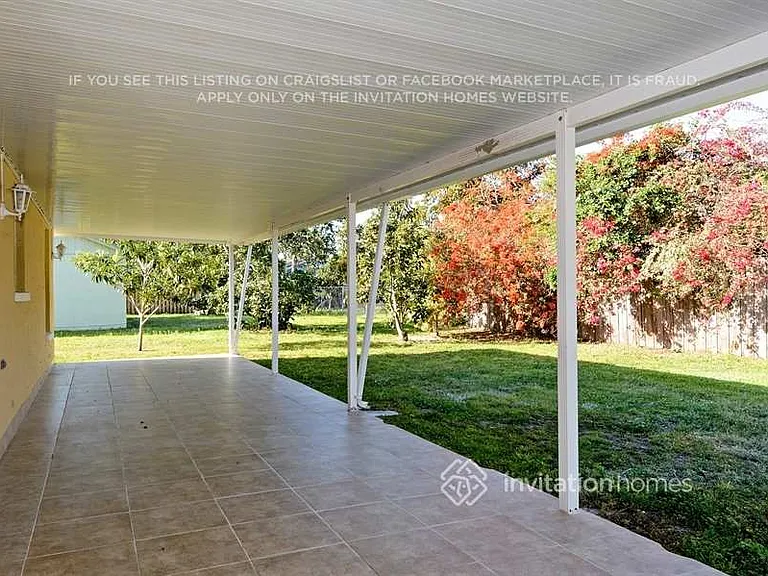 1371 Denlow Ln — Photo 18