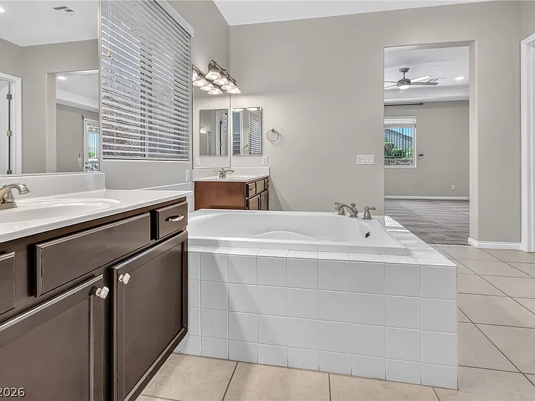 2852 Josephine Dr — Photo 17