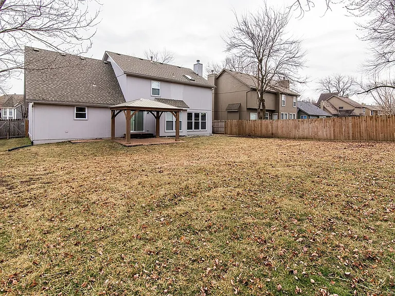15704 Outlook St — Photo 40