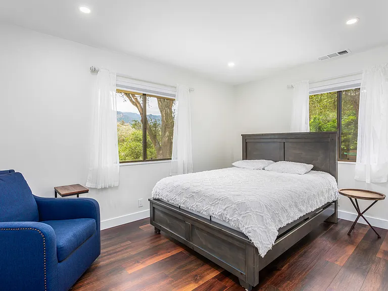 345 Sierra Vista Rd — Photo 4