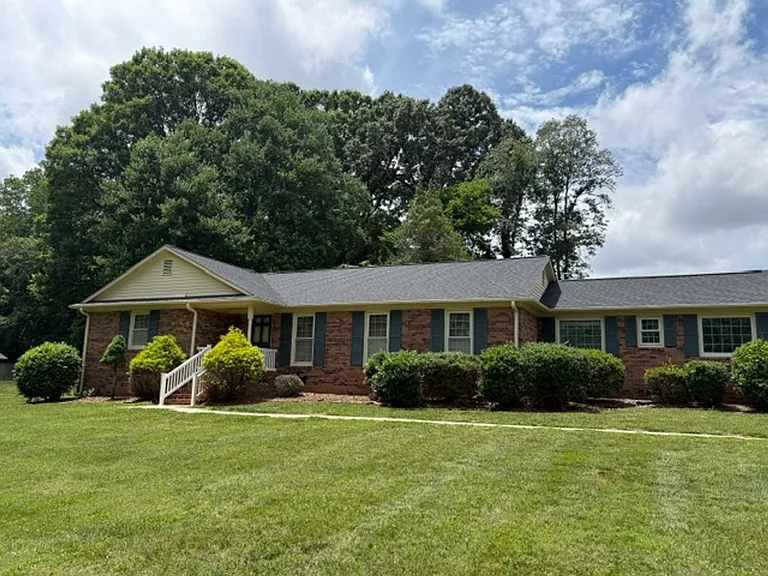 1225 Woodhaven Dr — Photo 25