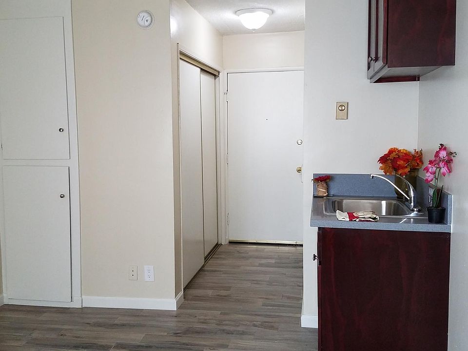 1st image of 2905 Leeward Ave APT 107
