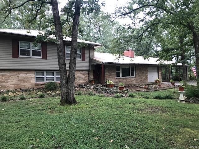 2nd image of 805 Paris Rd