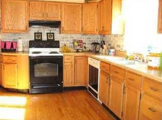 1502 Minnesota Ave, Gladstone, MI 49837