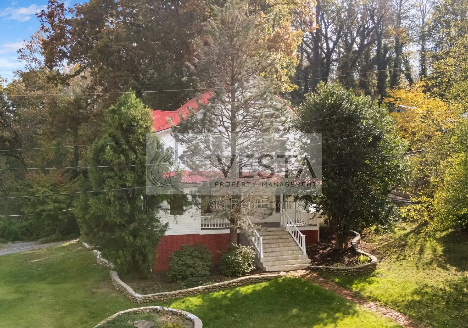 4 bed, 2.0 bath, 1983 sqft, $2,599 — Photo 4