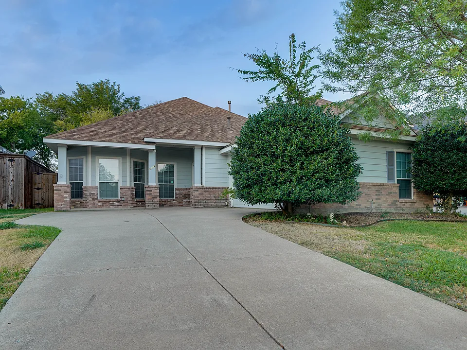 9724 Water Tree Dr