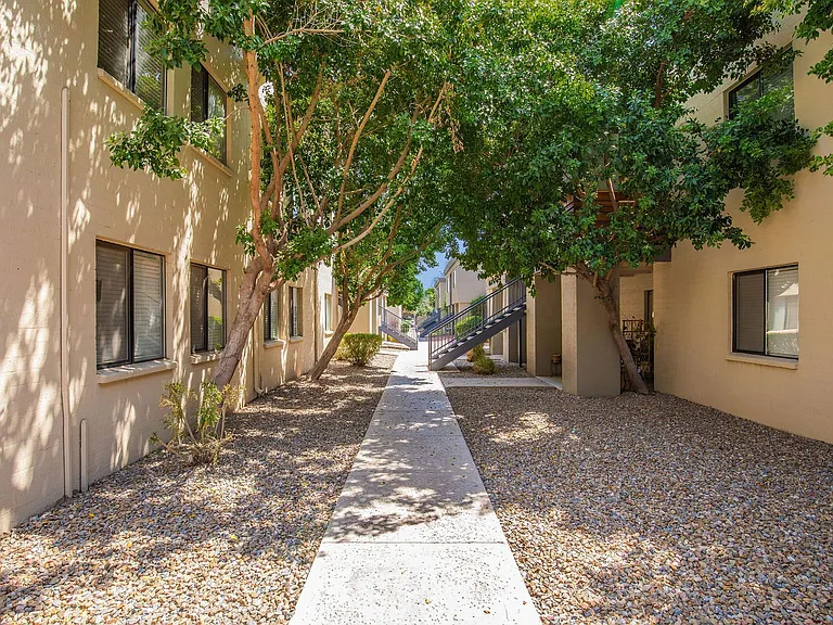 Palm Desert Apartments — Photo 17