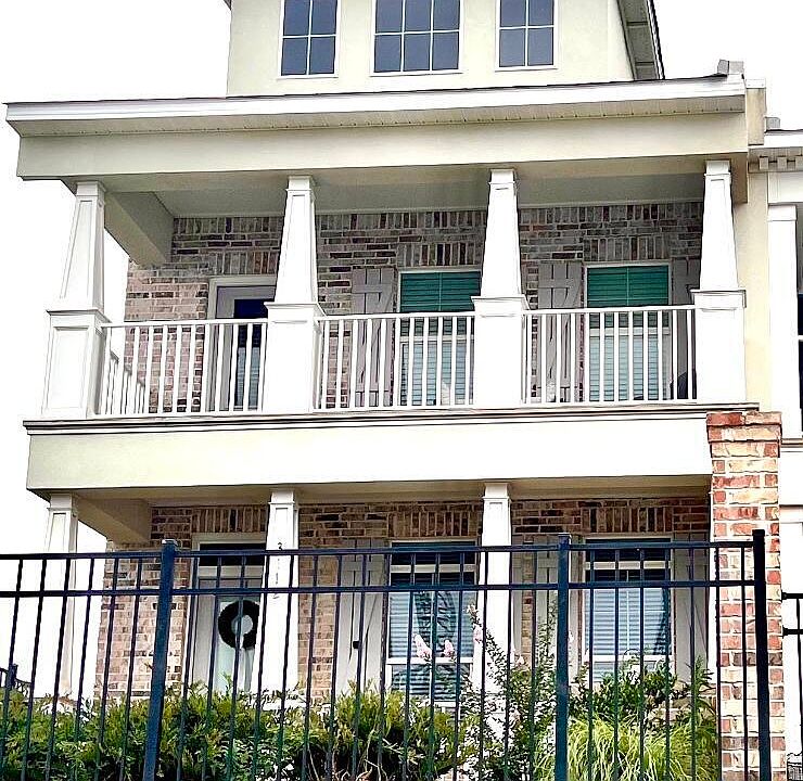 1st image of 3112 Dock St
