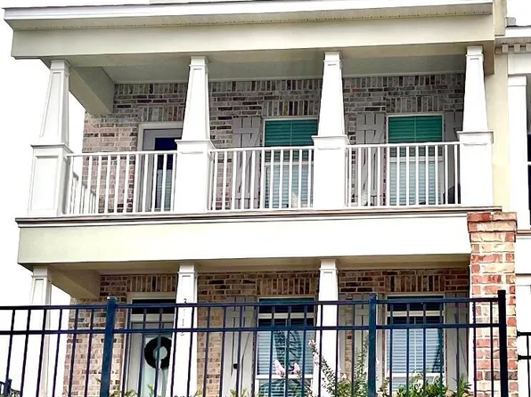 3112 Dock St, Pascagoula, MS 39567