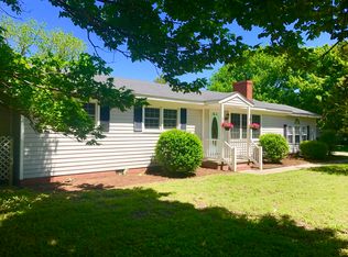 15 Parsons Ln, Deltaville, VA 23043