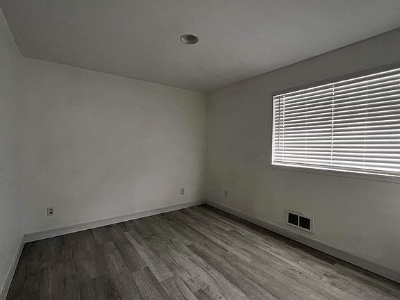 4th image of 1020 N 192nd St #2A