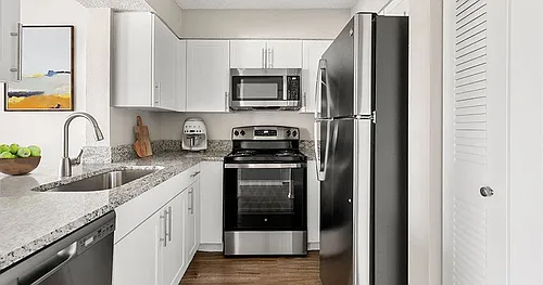 Gulfshore Apartment Homes Photo 1
