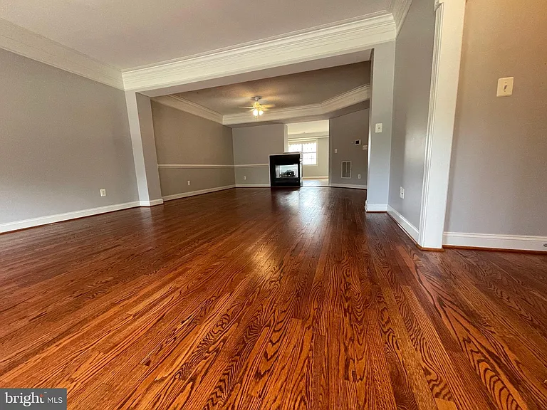 14837 Cloverdale Rd — Photo 23