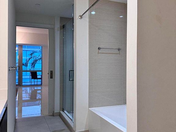 2nd image of 851 NE 1st Ave Unit 201