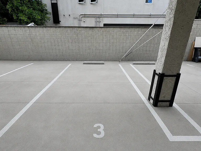 14931 Magnolia Blvd #8 — Photo 4