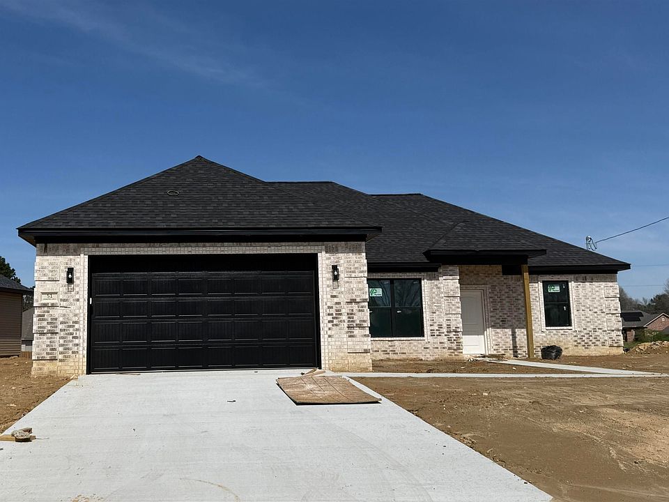 1st image of 51 Springtree Cir