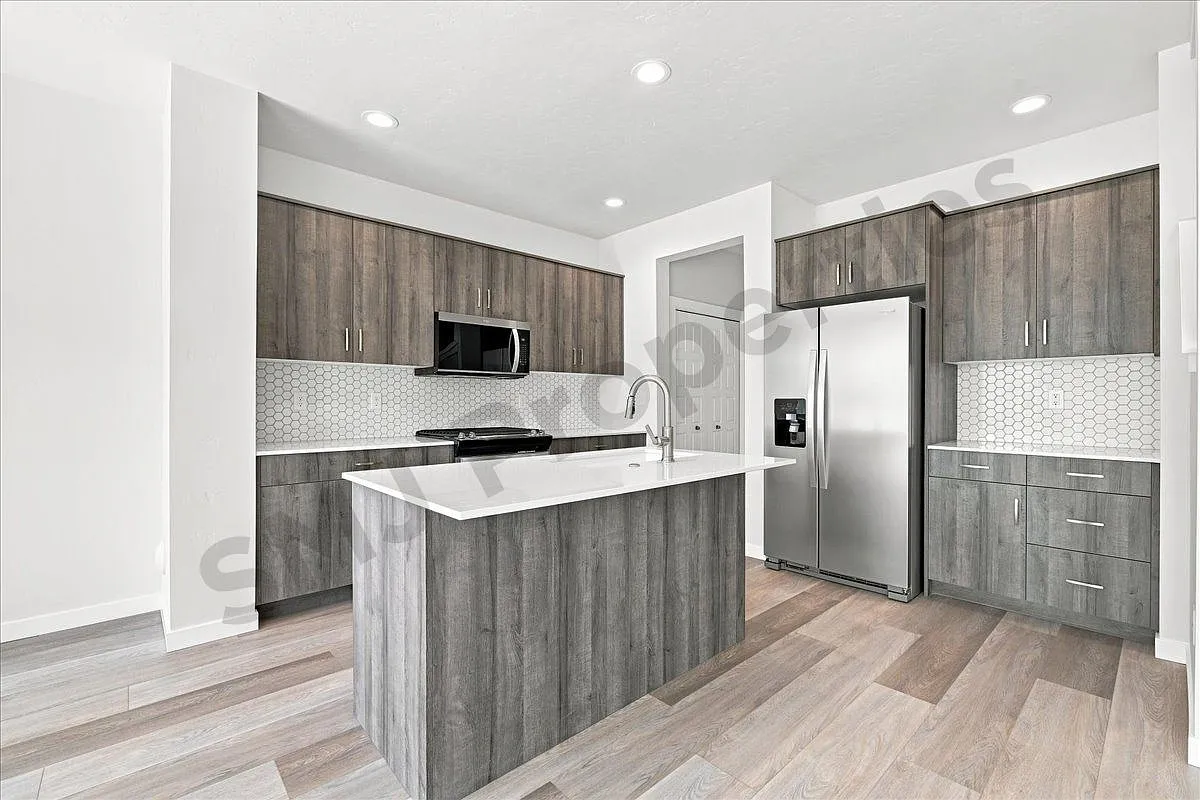 3 bed, 2.5 bath, 1775 sqft, $2,475 — Photo 3