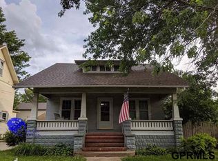 676 E 8th St, York, NE 68467