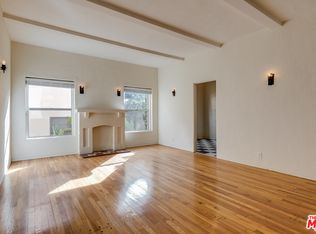 1926 N Kenmore Ave, Los Angeles, CA 90027