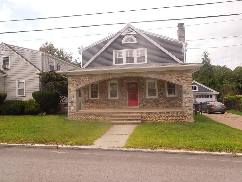34 Bellevue Ave #2