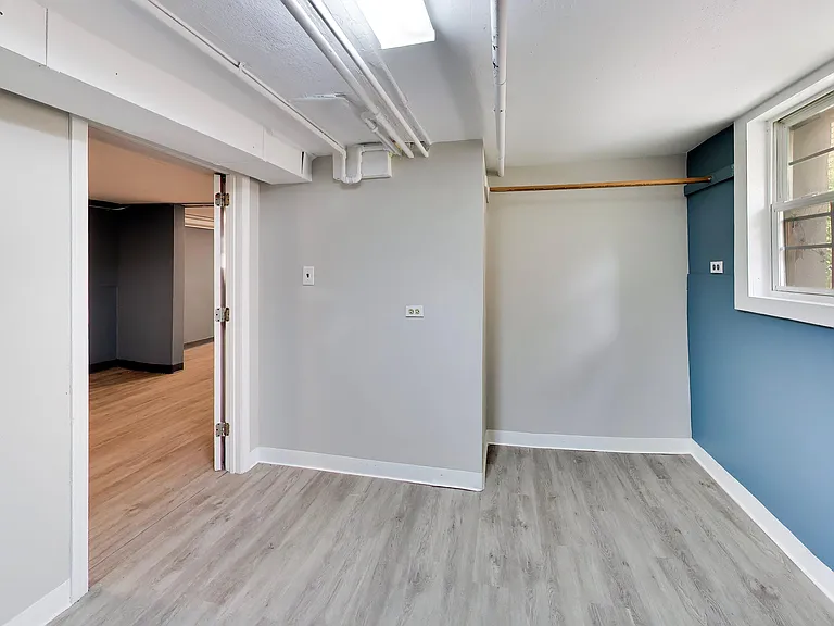 2206 N Kostner Ave #B — Photo 16
