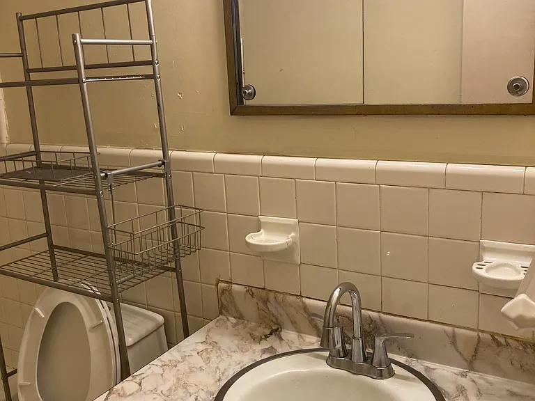 28 Willa Dr #B — Photo 8