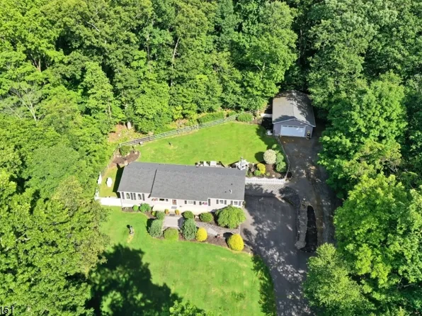 136 Musconetcong River Road, Lebanon Twp., NJ 07882