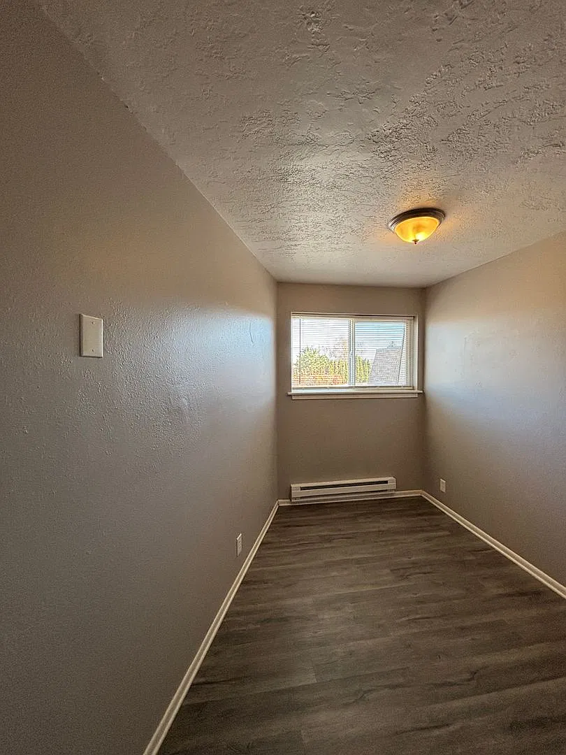 5033 Hawthorne Rd # 9-12 — Photo 4