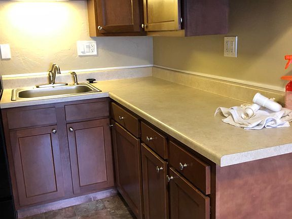 3rd image of 40A Shraders Ln #44A