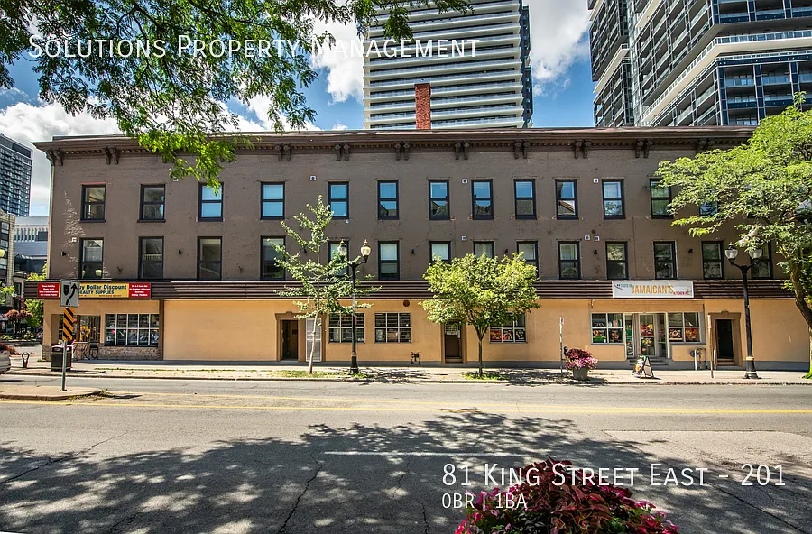 81 King St E #201