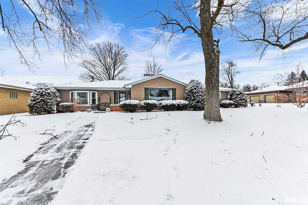 515 W Crestwood Dr photo 1