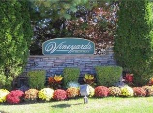 12 Halley Ln, Miller Place, NY 11764