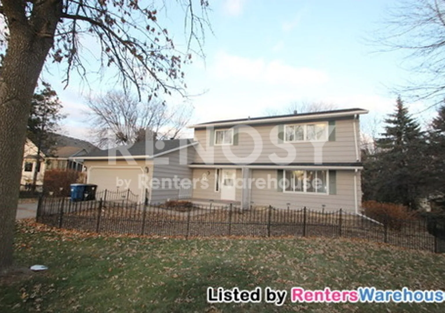 Spacious Expansive Wooded Lot in Shoreview — Photo 1