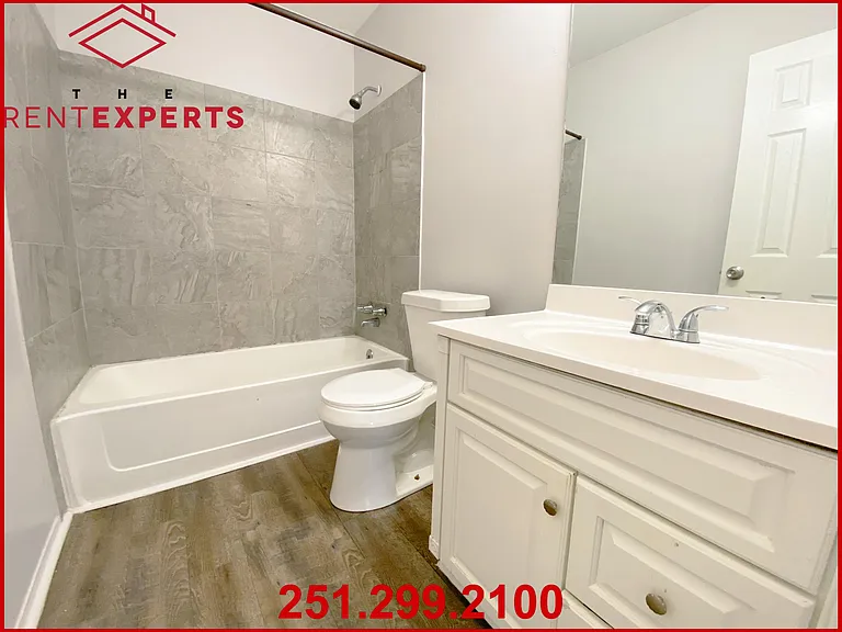 9641 Royal Woods Ct — Photo 16