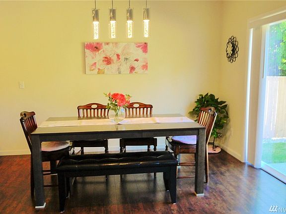 5th image of 5029 40th St NE