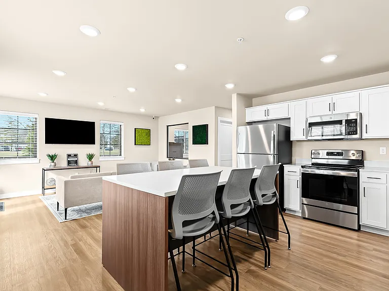 Sterling Park Place Apartments — Photo 30