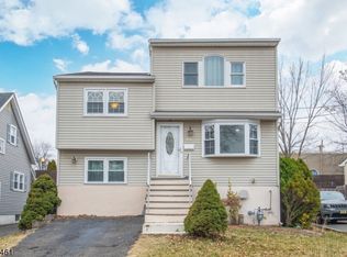 55 Nokomis Ave, Lake Hiawatha, NJ 07034