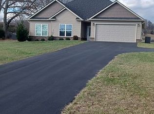 913 Sugar Hollow Rd, Piney Flats, TN 37686