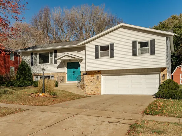 4013 3rd St NW, Rochester, MN 55901