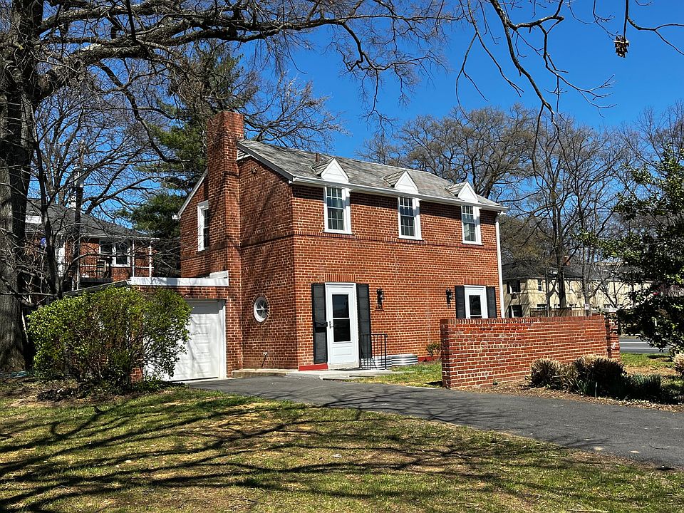 Welcome home to 4401 Arlington Blvd. You'll love it here!