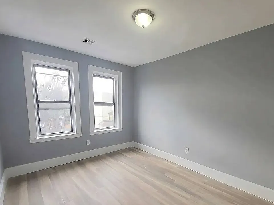 125 Osborne Ter #14
