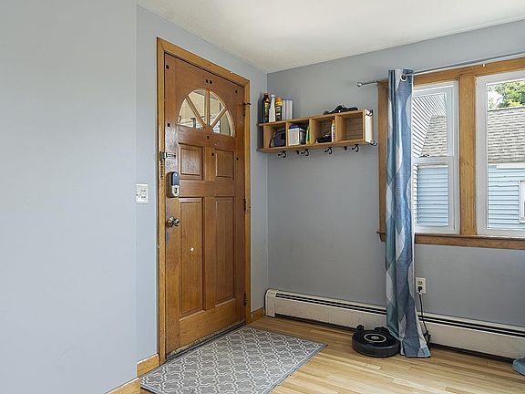 3rd image of 55 Harbor Ave