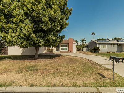 5055 E Hedges Ave, Fresno, CA, 93727