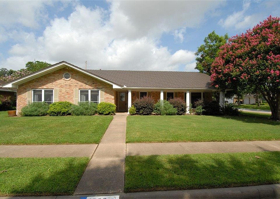 1st image of 1839 Salford Dr