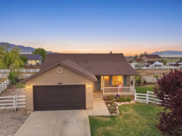 229 Alexander Ct, Grantsville, UT 84029