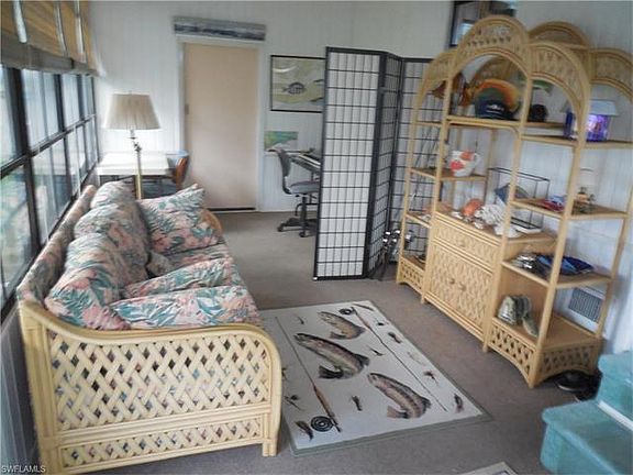 4th image of 4720 Mayflower Way W