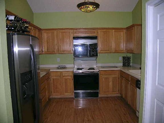 Spacious Kitchen